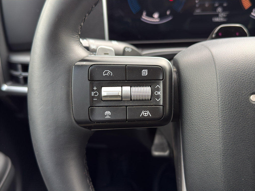 Used 2026 Hyundai Santa Fe SEL AWD/4WD image 17