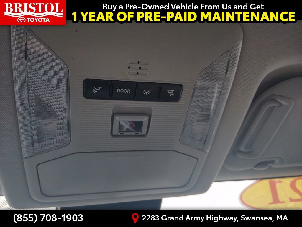 Used 2021 Toyota RAV4 XLE image 24