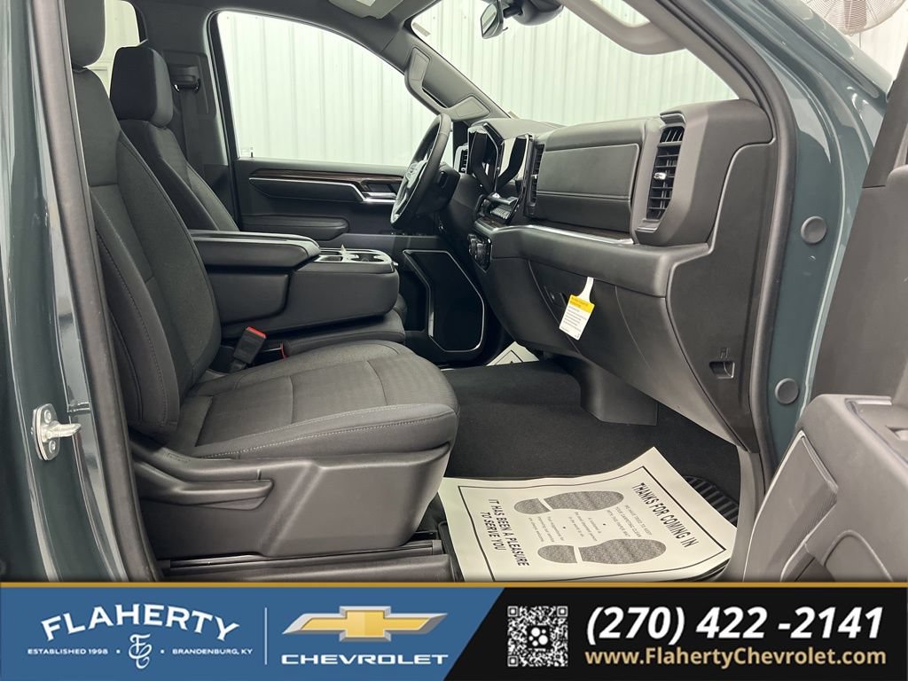 Used 2025 Chevrolet Silverado 1500 LT AWD/4WD image 15