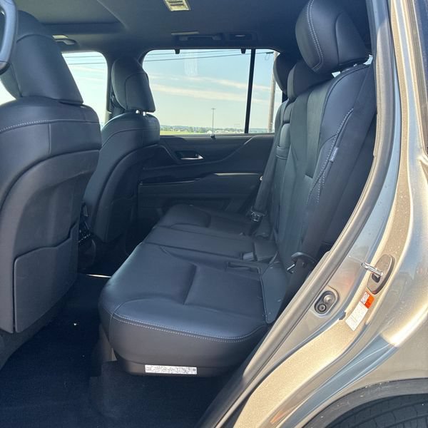 Used 2023 Lexus LX 600 4WD w/ Appearance Package image 32