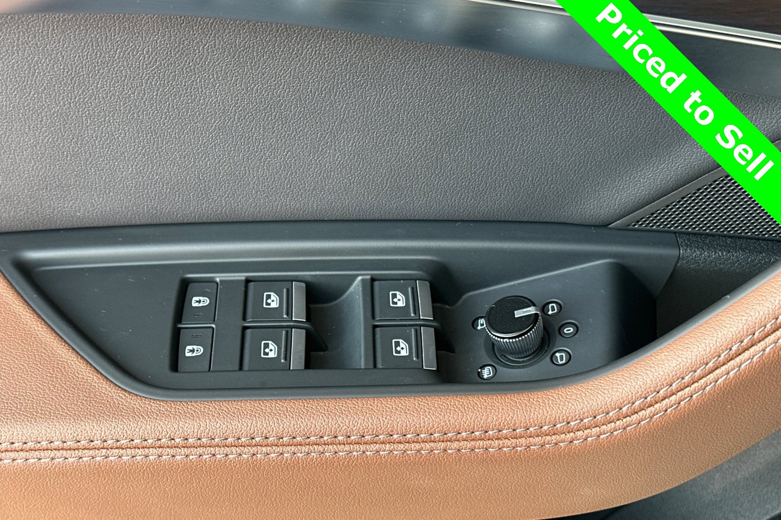 Used 2024 Audi Q8 e-tron Premium image 13