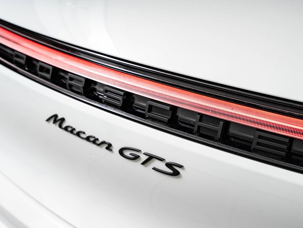 Certified 2026 Porsche Macan GTS AWD/4WD image 17