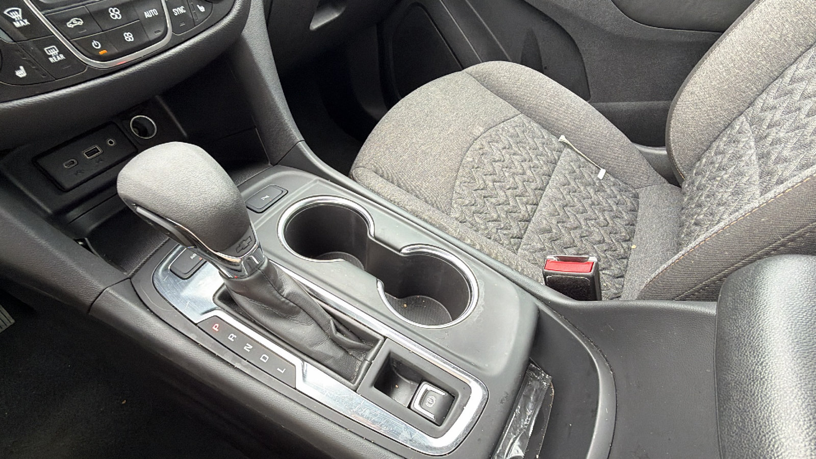 Used 2024 Chevrolet Equinox LT AWD/4WD image 31