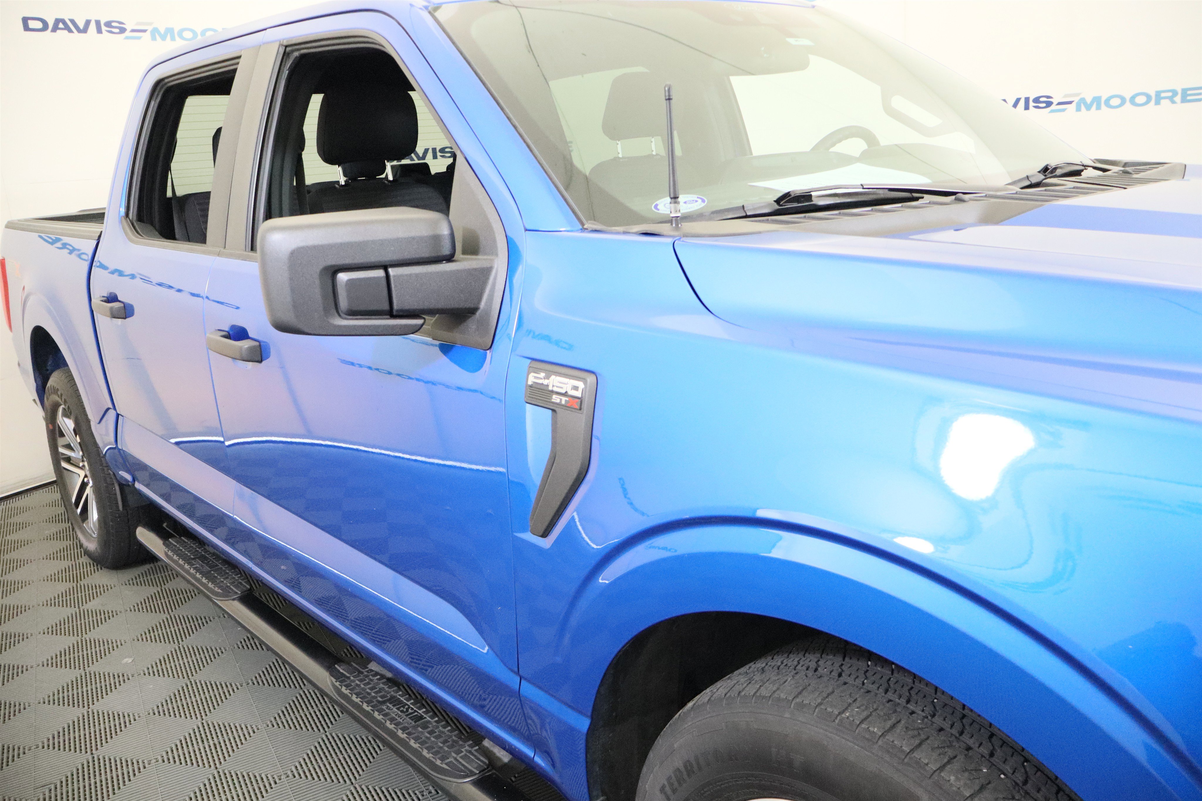 Used 2021 Ford F150 XL w/ STX Appearance Package RWD image 4