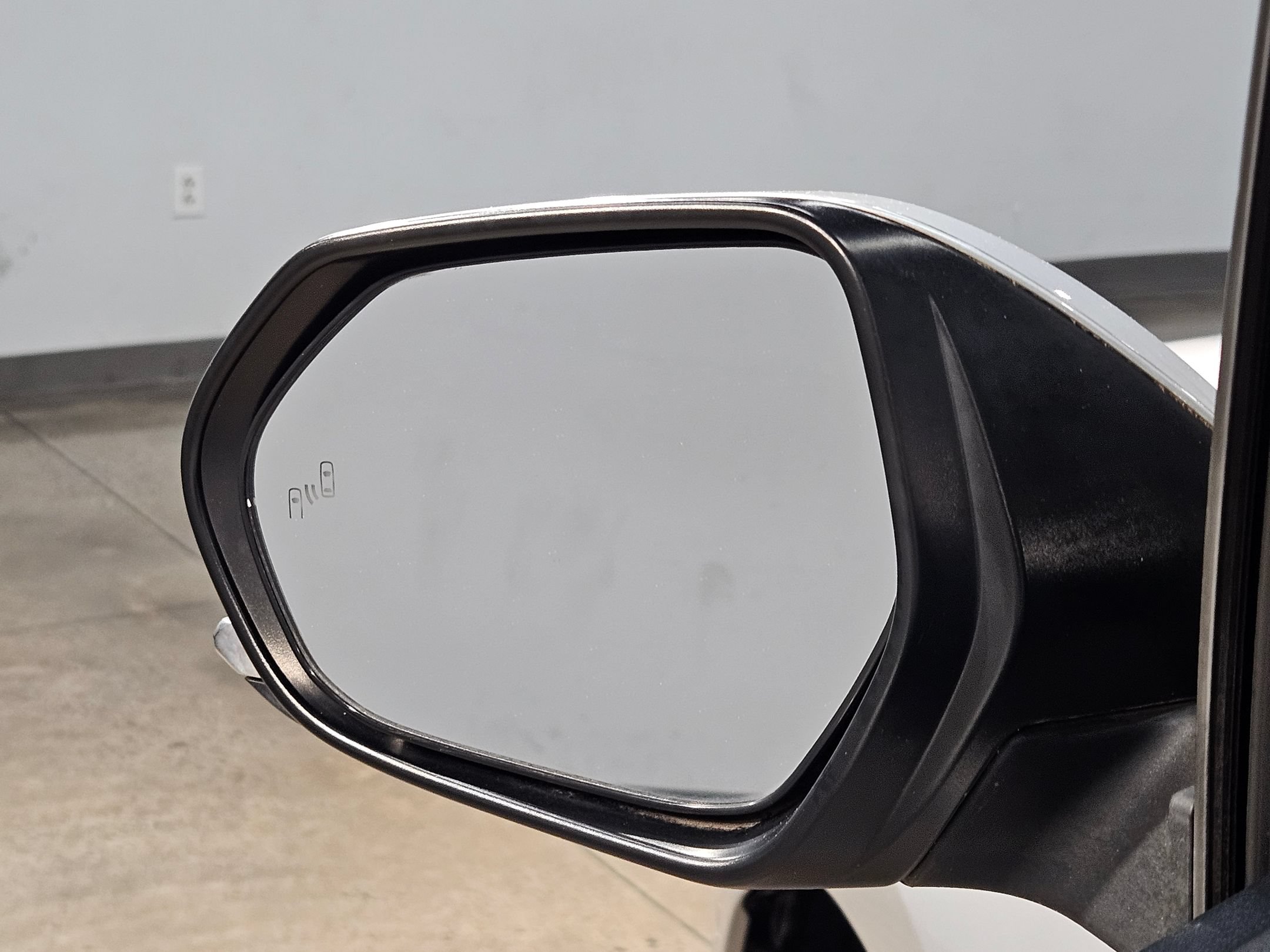 Used 2021 Toyota Prius Prime Limited FWD image 22