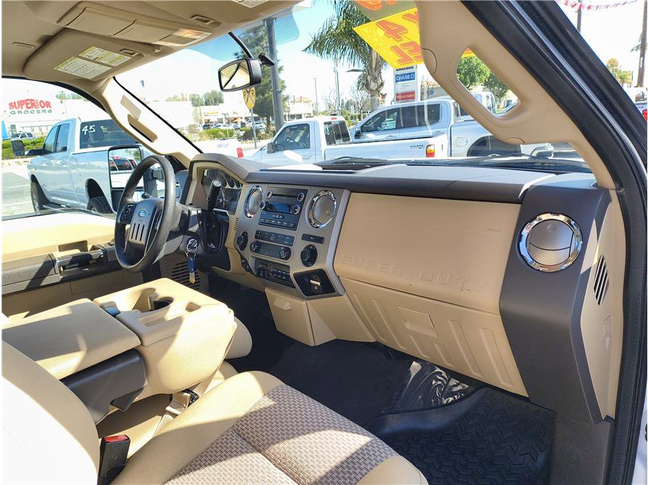 Used 2016 Ford F250 XLT w/ XLT Premium Package image 13