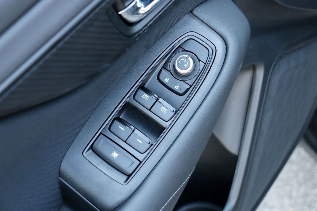 Used 2025 Subaru Outback Premium image 16