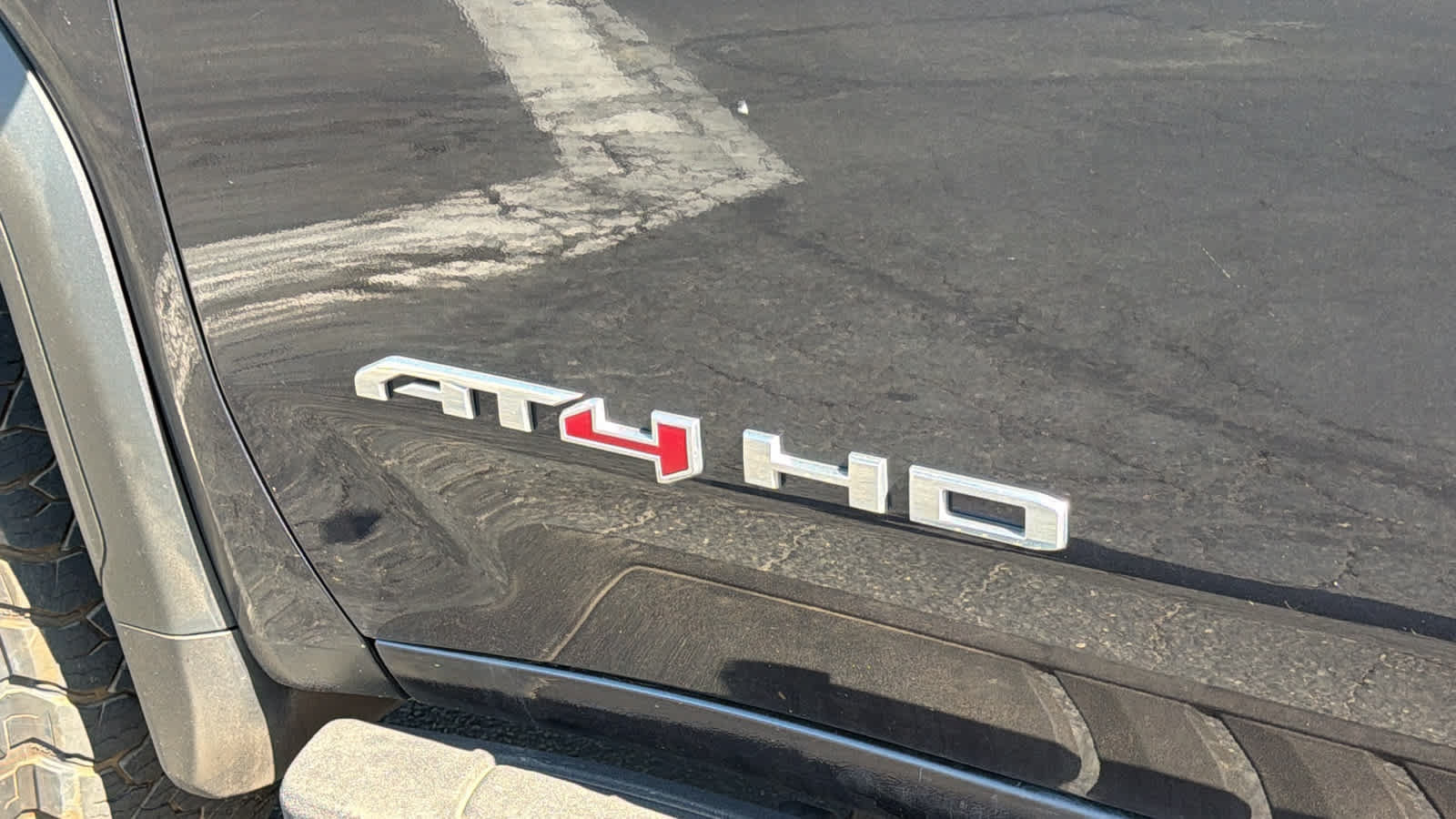 Used 2024 GMC Sierra 2500 AT4 w/ AT4 Premium Plus Package AWD/4WD image 19