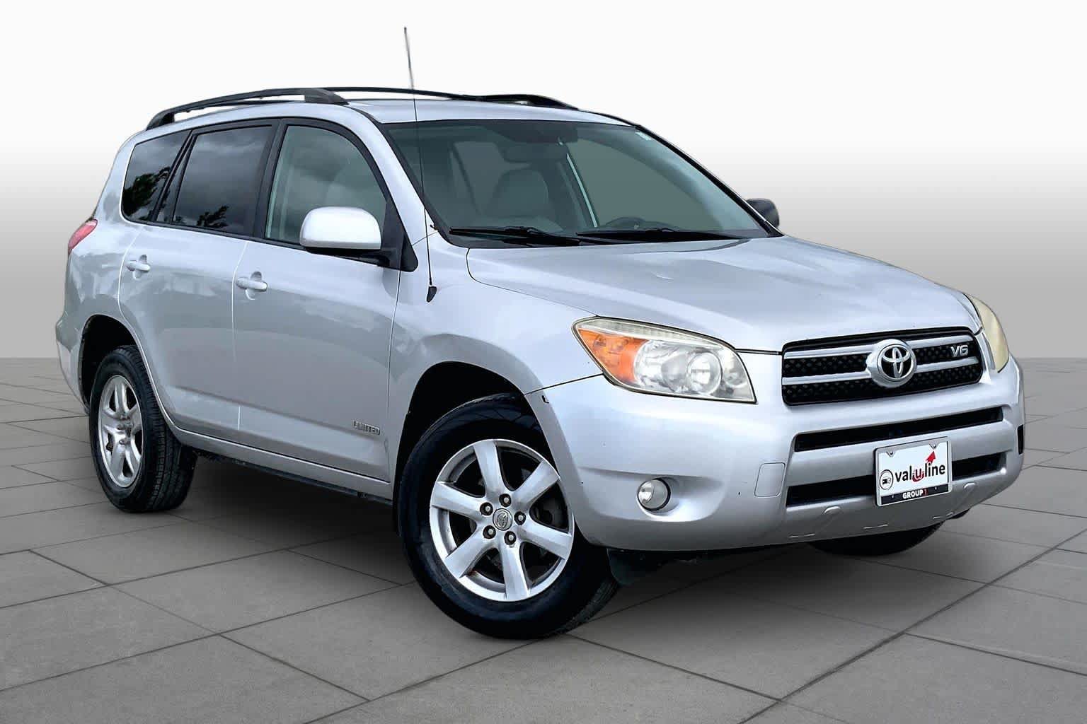 Used 2007 Toyota RAV4 Limited AWD/4WD image 2