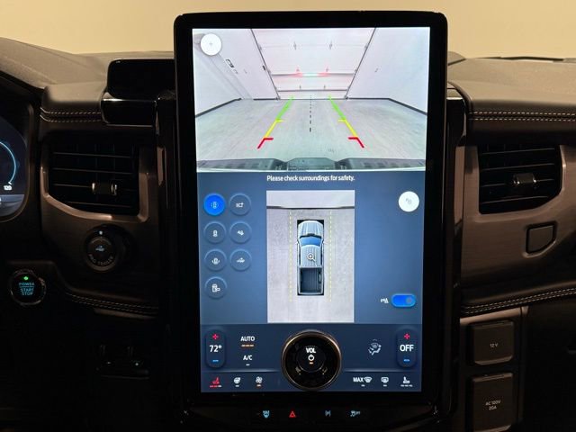 Used 2023 Ford F150 Lightning Platinum image 28