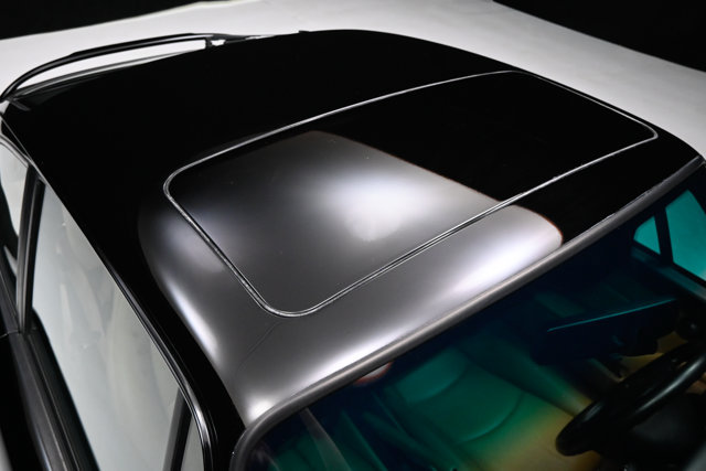 Used 1995 Porsche 911 Carrera RWD image 29