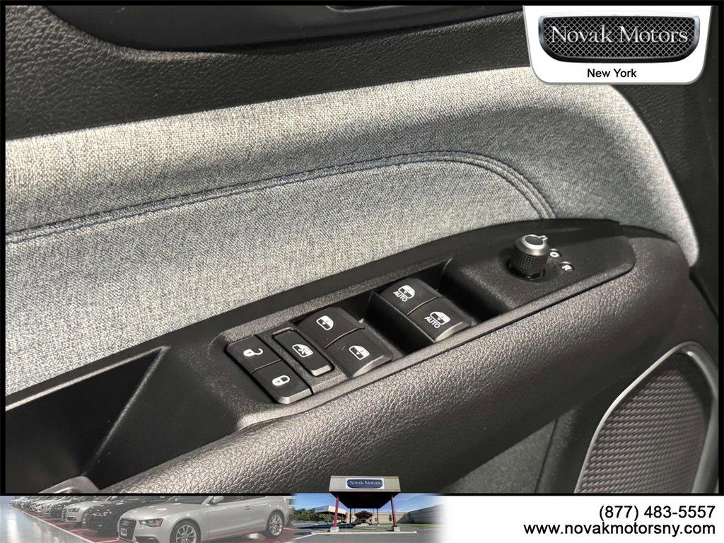 Used 2022 Jeep Compass Latitude image 14