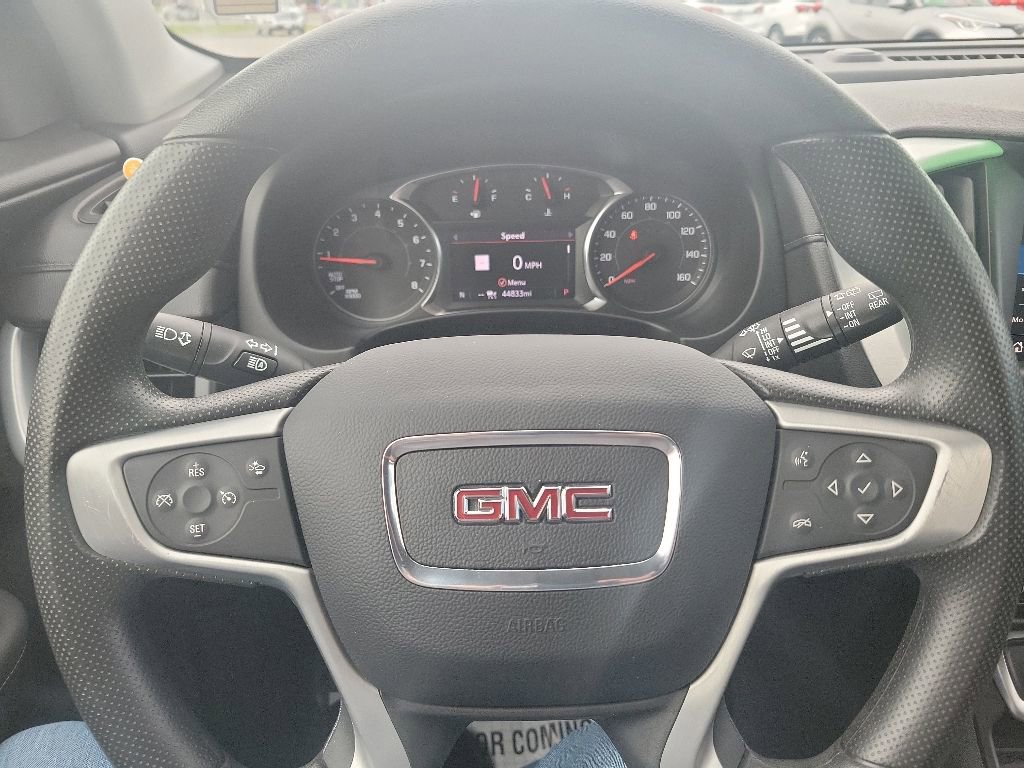 Used 2023 GMC Terrain SLE w/ Driver Convenience Package FWD image 13