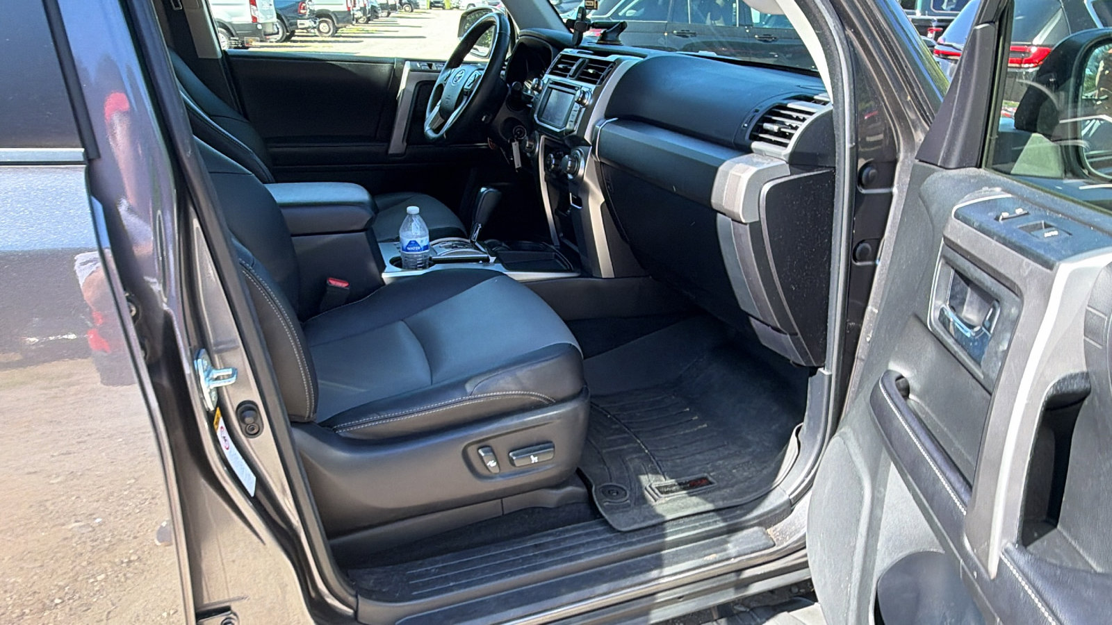 Used 2017 Toyota 4Runner SR5 Premium RWD image 19
