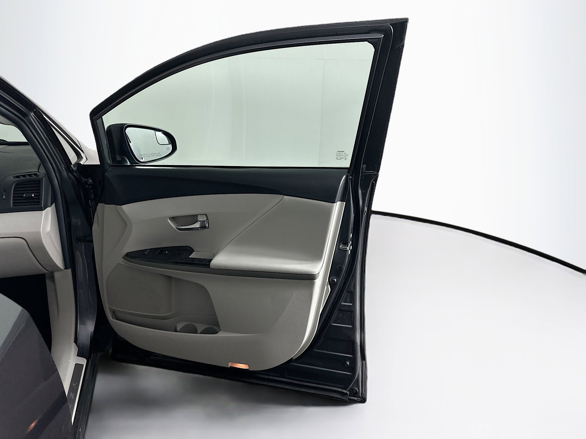 Used 2014 Toyota Venza LE w/ LE Convenience Package FWD image 30