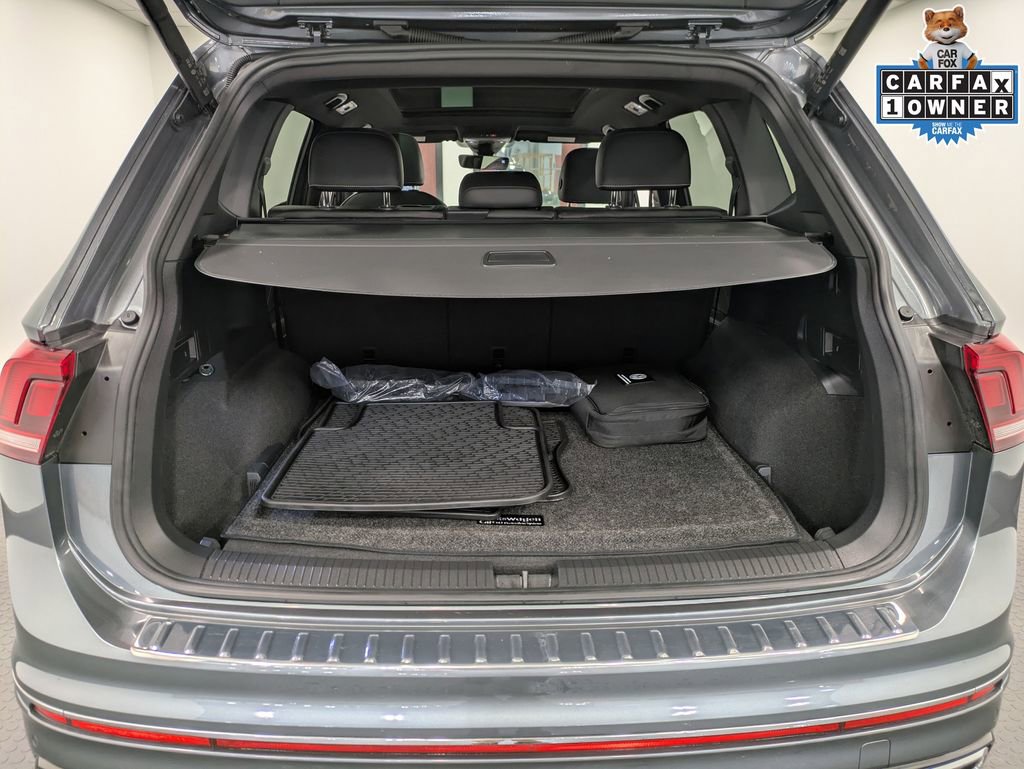 Used 2022 Volkswagen Tiguan SEL R-Line image 24