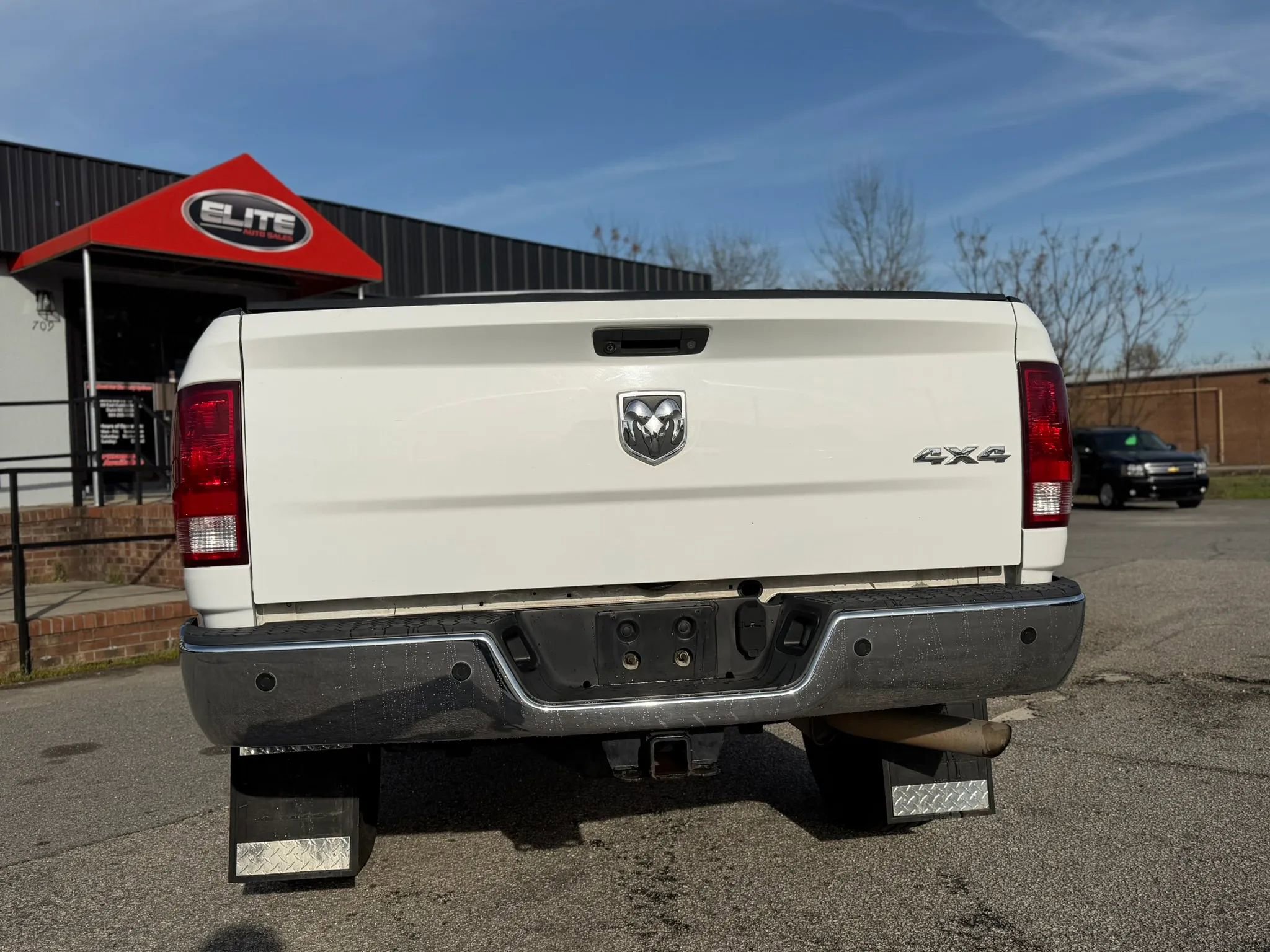 Used 2017 RAM 2500 Tradesman w/ Chrome Appearance Group image 8