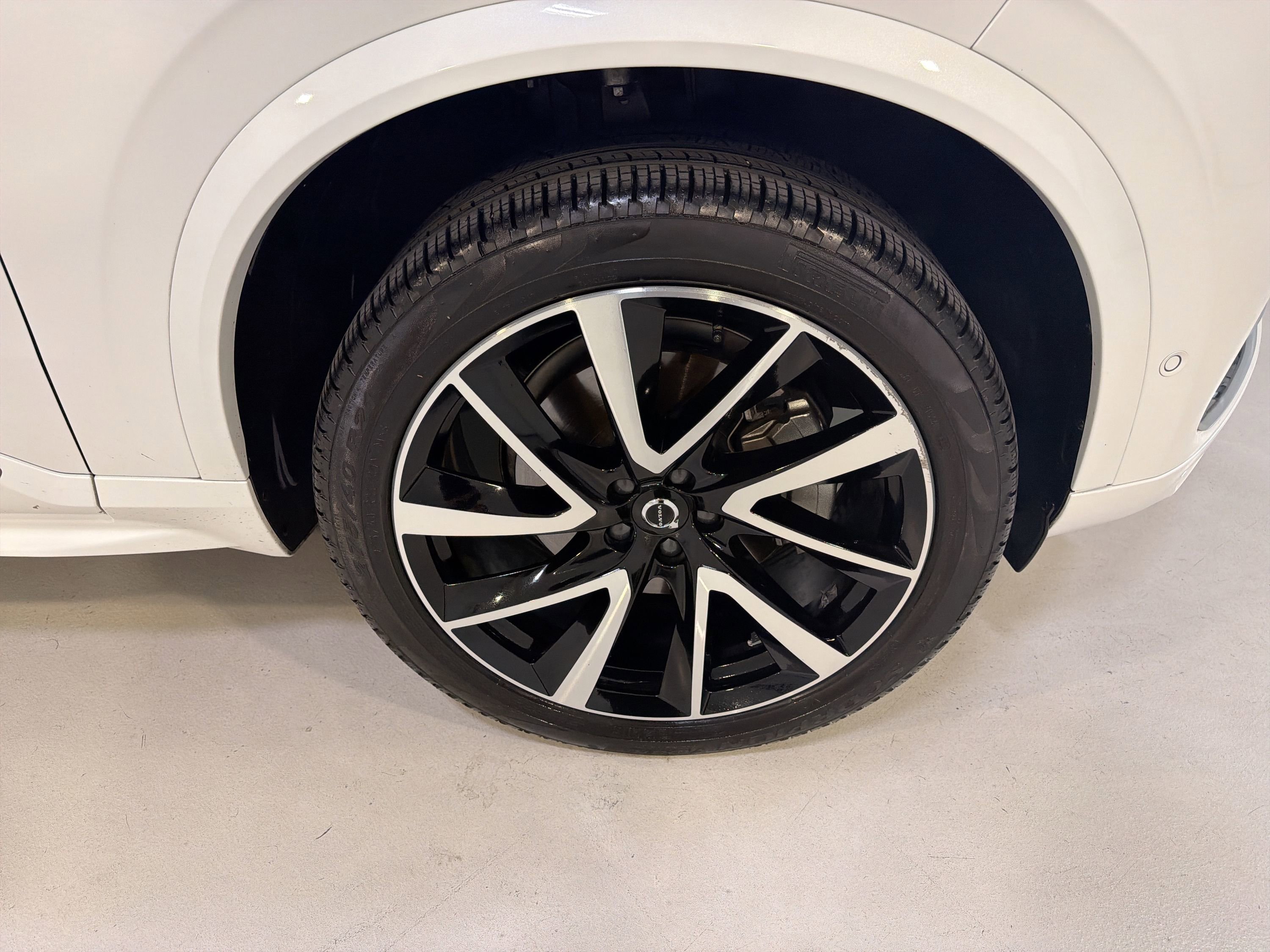 Used 2025 Volvo XC90 B5 Plus w/ Protection Package Premier AWD/4WD image 31