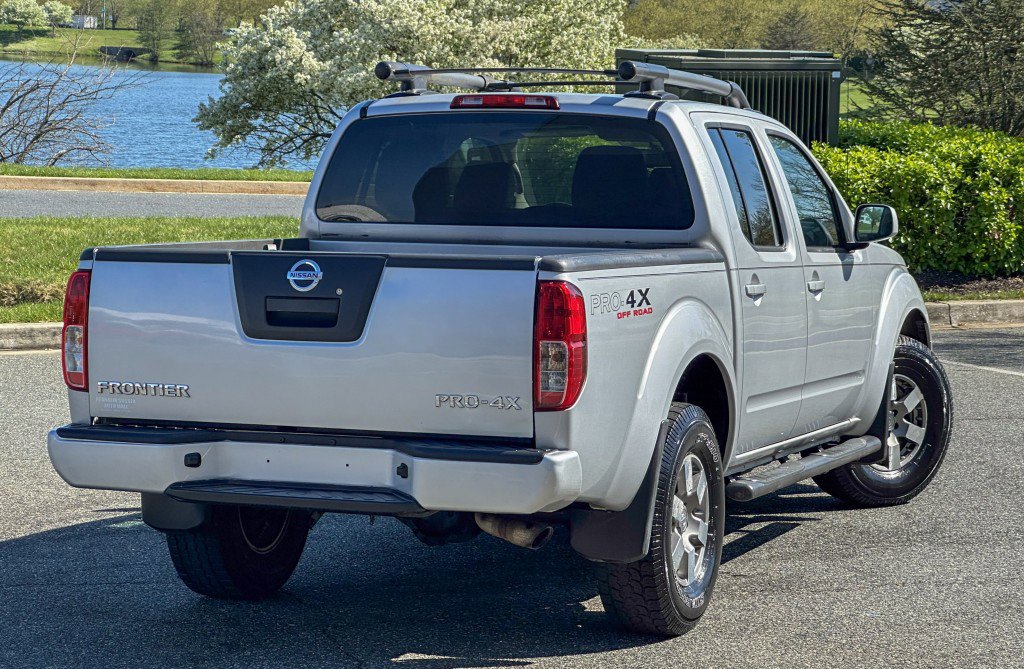 Used 2012 Nissan Frontier PRO-4X w/ Pro-4x Luxury Pkg AWD/4WD image 12