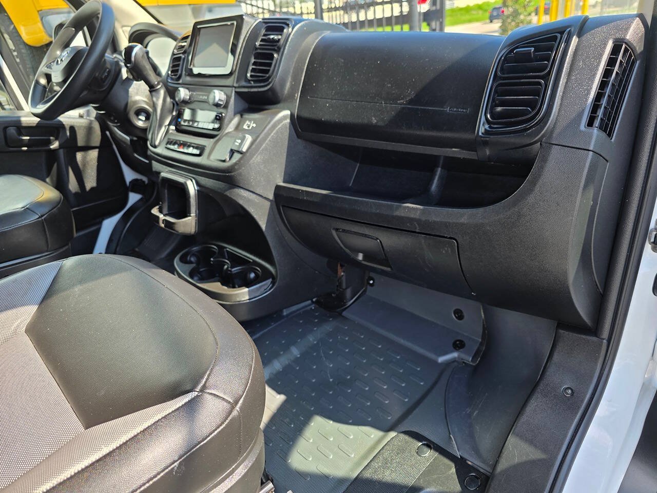 Used 2025 RAM ProMaster 3500 w/ Convenience Group FWD image 18