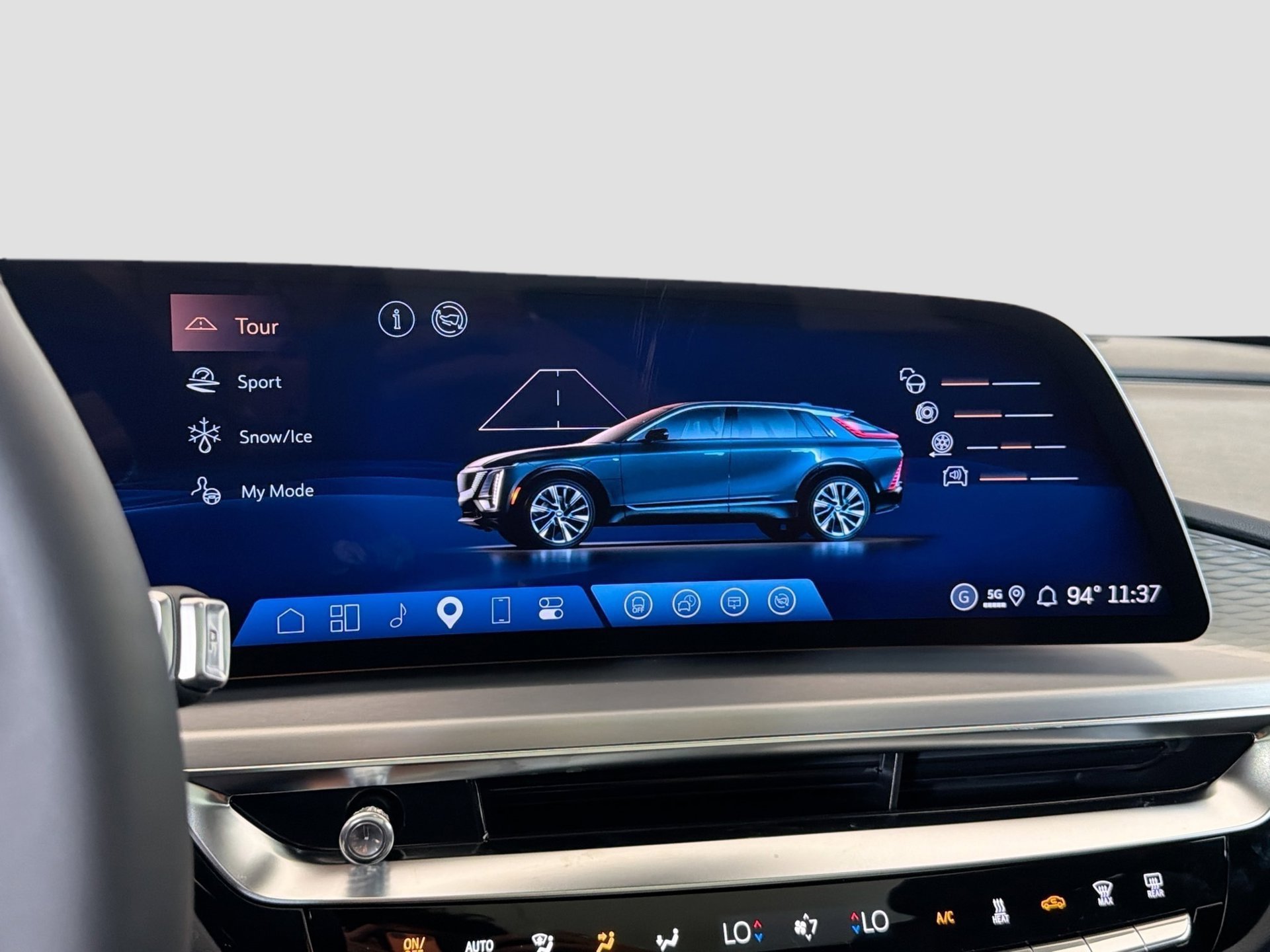 New 2027 Cadillac Lyriq Sport RWD image 28