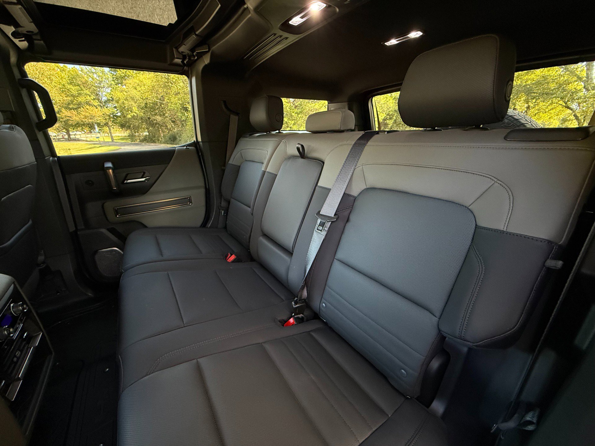 Used 2025 GMC Hummer EV 3X image 26