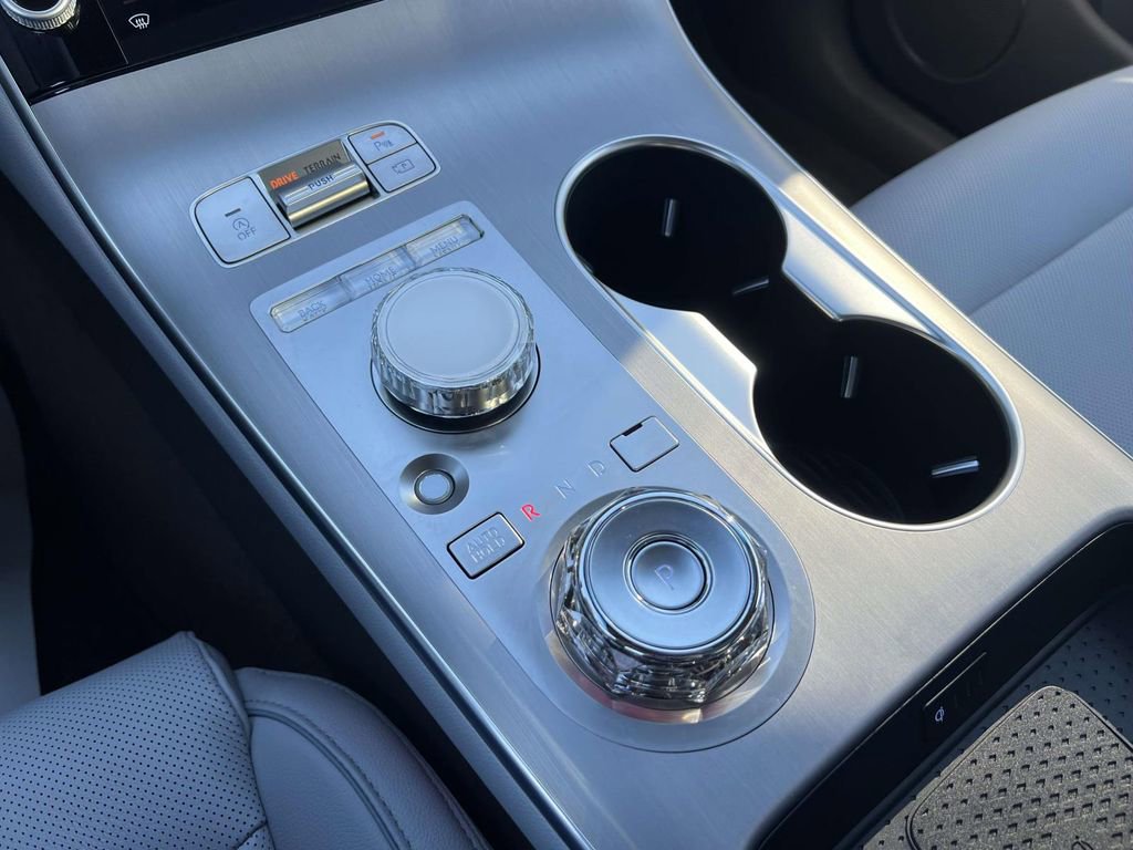 Certified 2026 Genesis GV70 2.5T Advanced image 30