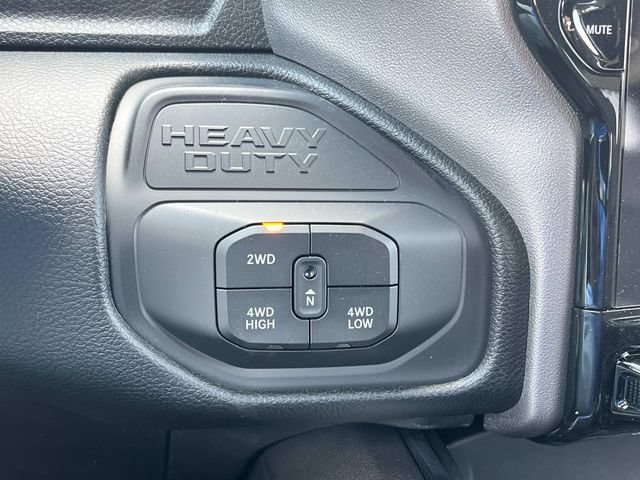 New 2026 RAM 2500 Laramie AWD/4WD image 19