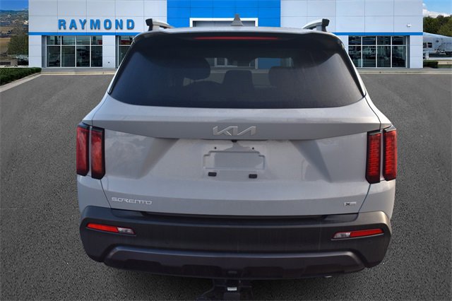 Certified 2023 Kia Sorento S w/ Panoramic Sunroof Package image 4