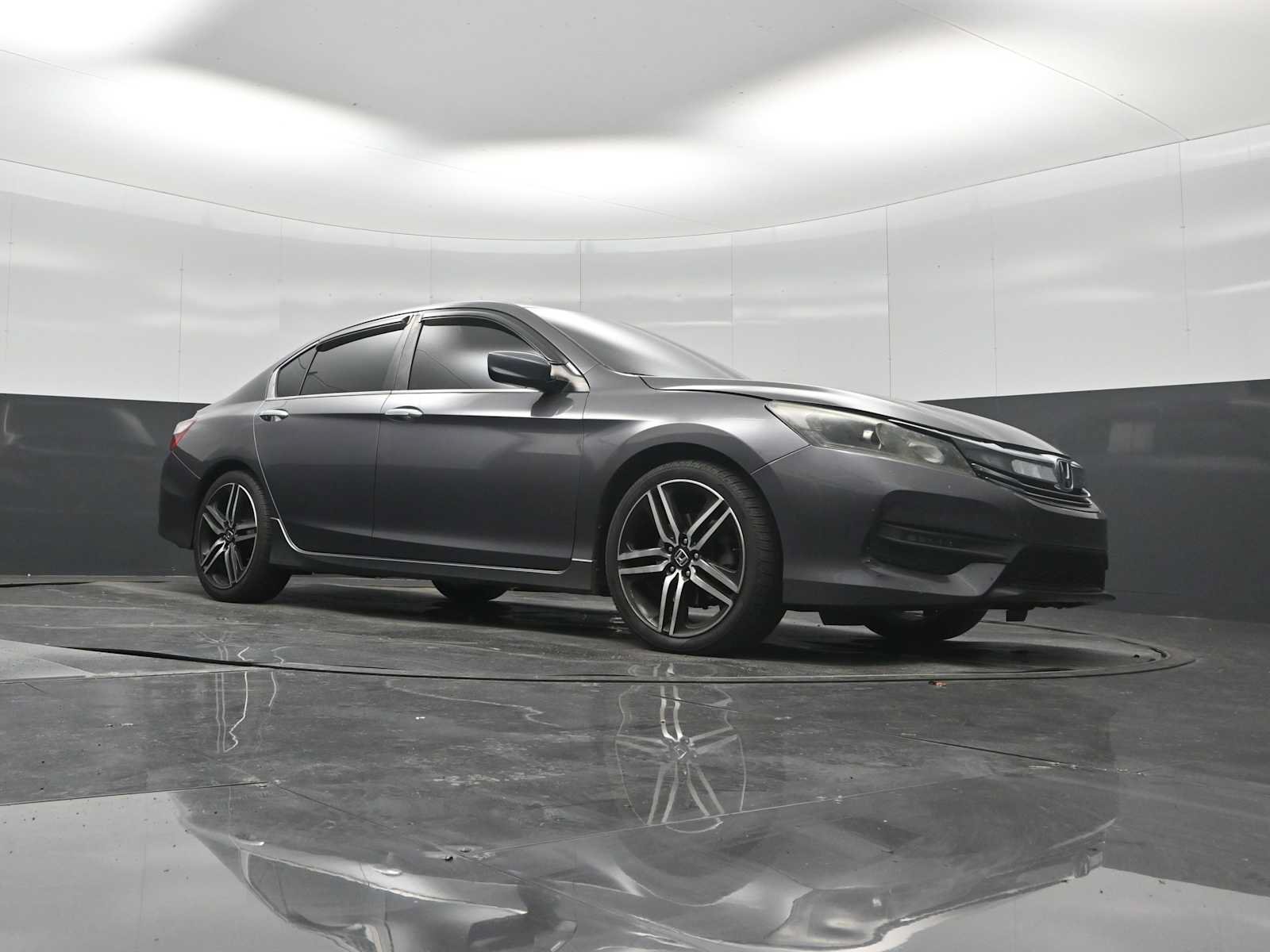 Used 2017 Honda Accord Sport Special Edition image 18
