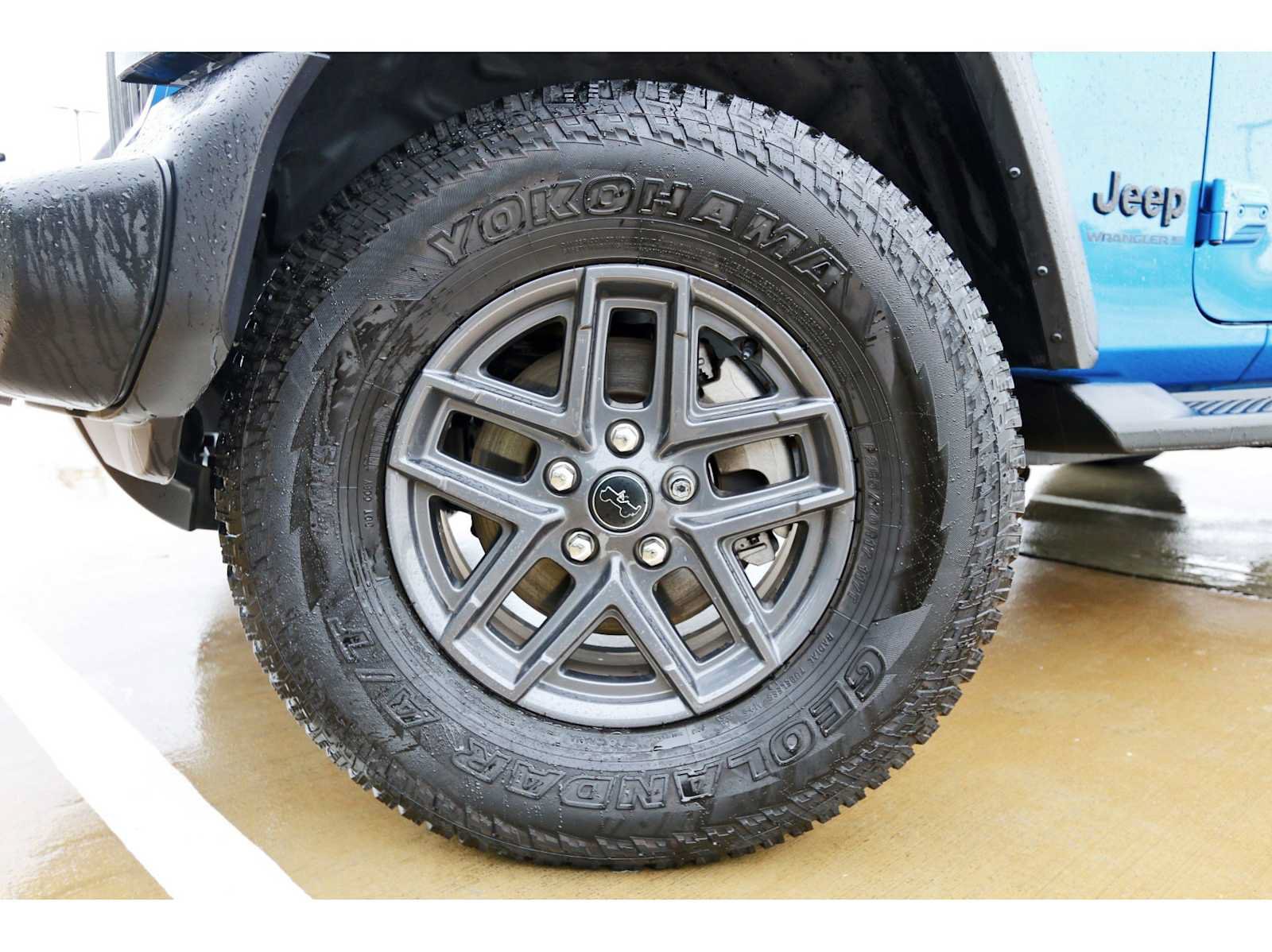 Used 2025 Jeep Wrangler Unlimited Sport AWD/4WD image 28
