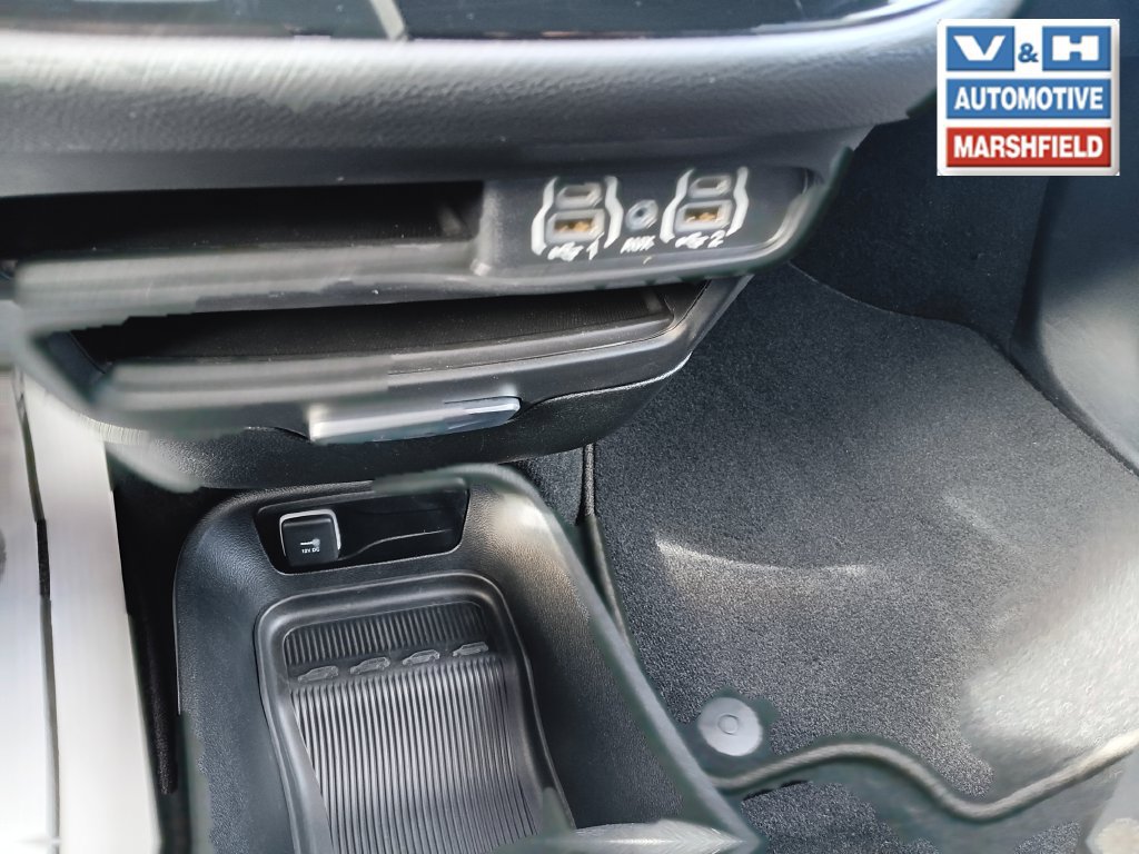 Used 2025 Chrysler Pacifica Select FWD image 16