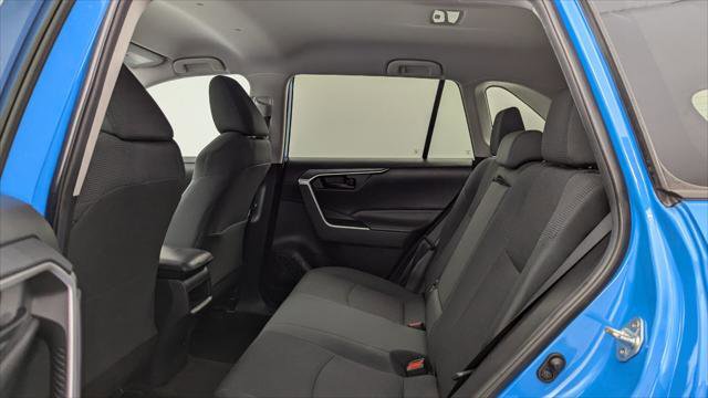 Used 2019 Toyota RAV4 LE image 17