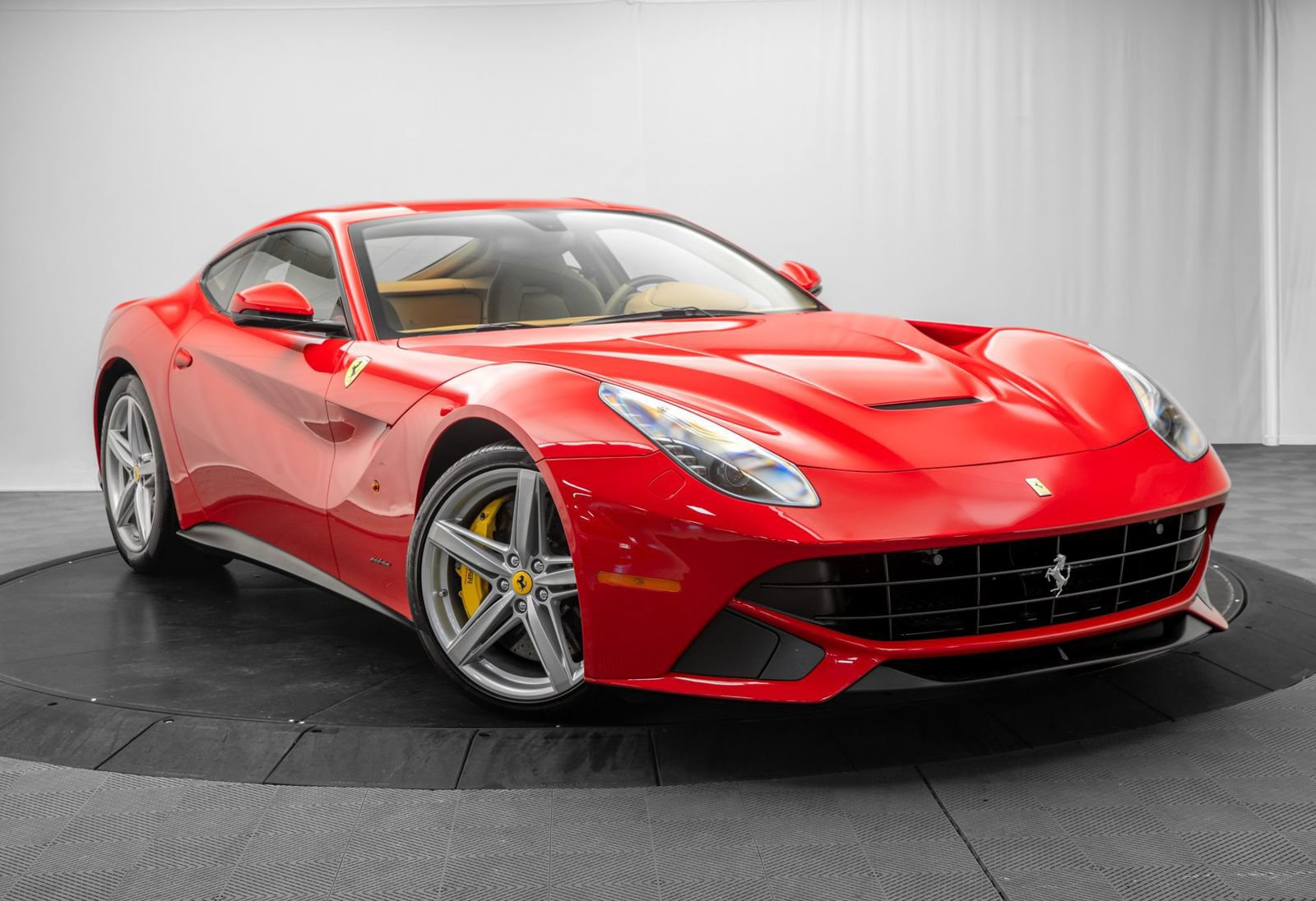 Used 2016 Ferrari F12 Berlinetta RWD image 1