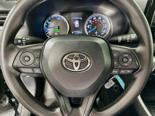 Used 2021 Toyota RAV4 LE AWD/4WD image 15