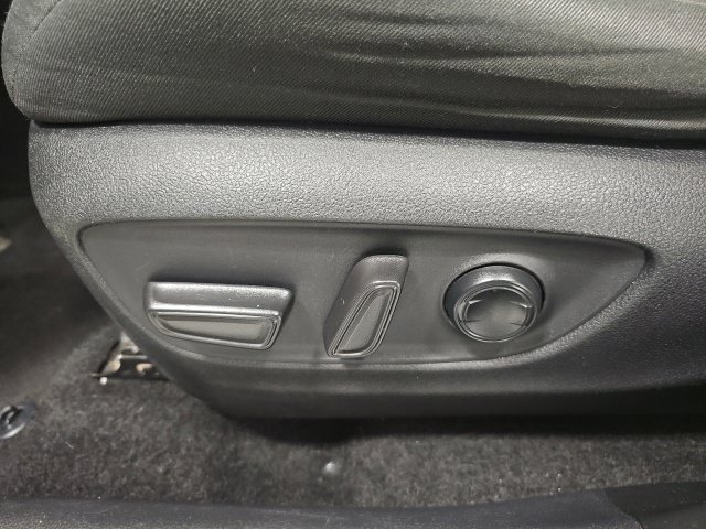 Used 2021 Toyota RAV4 XLE AWD/4WD image 16