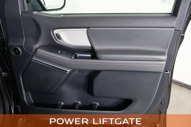 Used 2025 Ford Expedition Active image 13