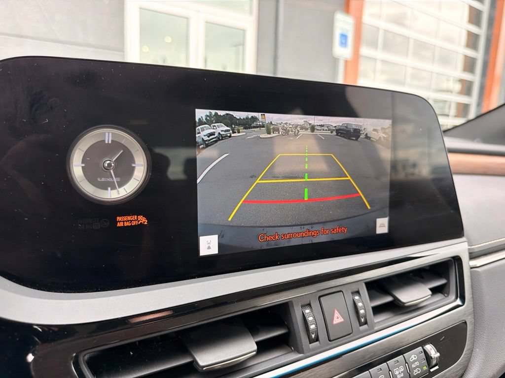 Used 2024 Lexus ES 350 w/ Premium Package FWD image 18