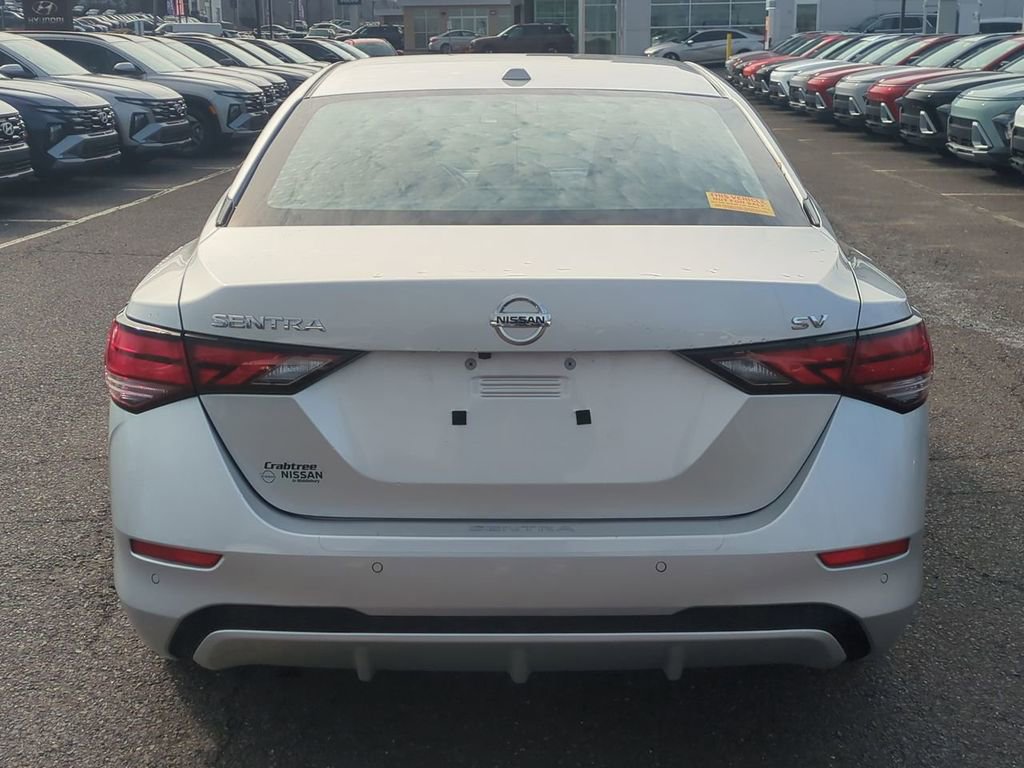 Used 2022 Nissan Sentra SV image 4