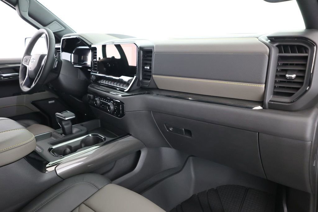 Used 2025 Chevrolet Silverado 1500 ZR2 w/ Technology Package image 23