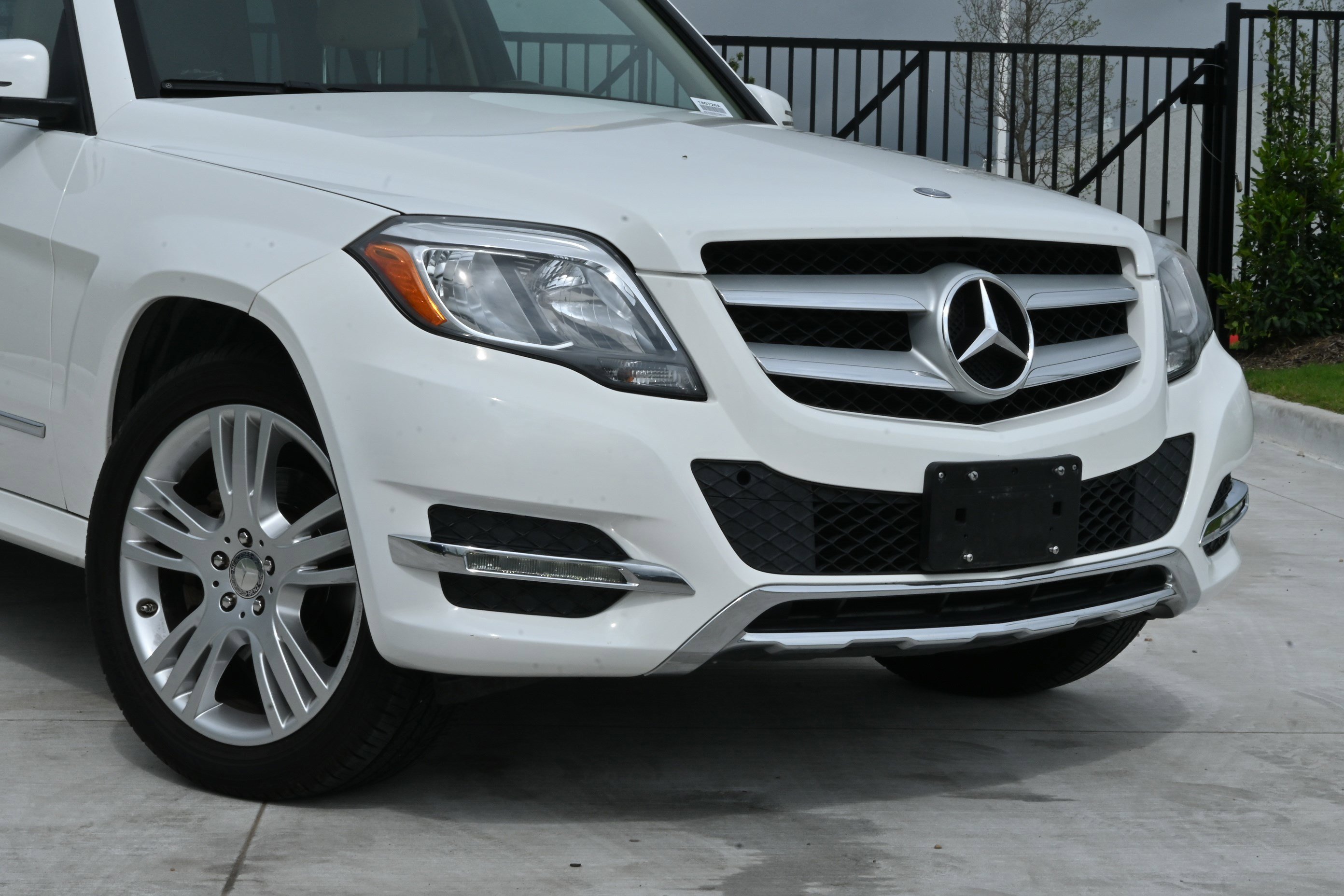 Used 2015 Mercedes-Benz GLK 350 2WD image 36