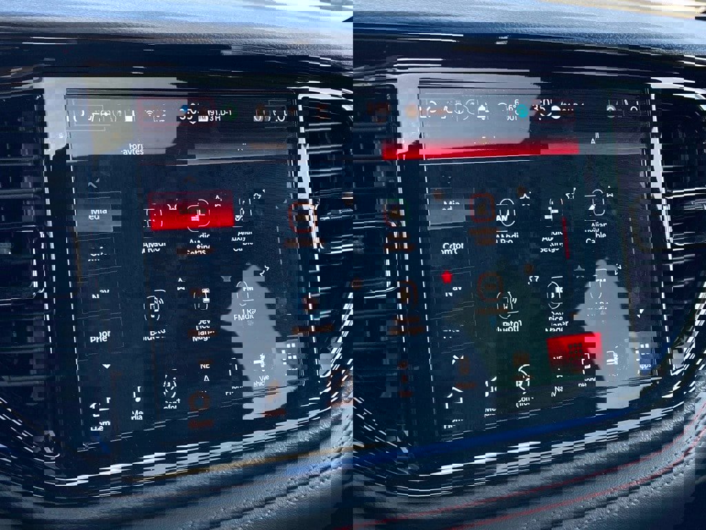 Used 2024 Dodge Durango GT image 25