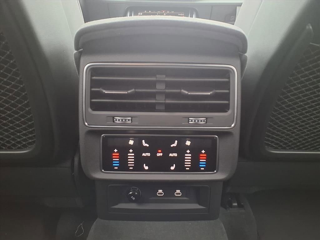 New 2026 Audi RS Q8 performance image 23