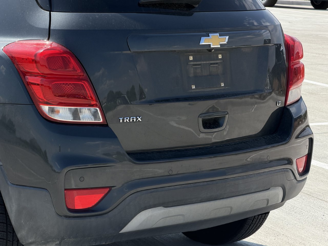 Used 2017 Chevrolet Trax LT w/ Sun & Sound Package FWD image 6