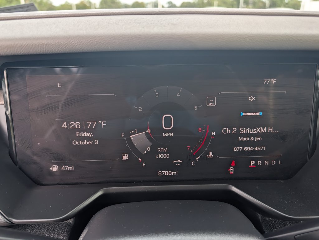 Used 2026 GMC Acadia Elevation w/ Elevation Premium Package FWD image 9
