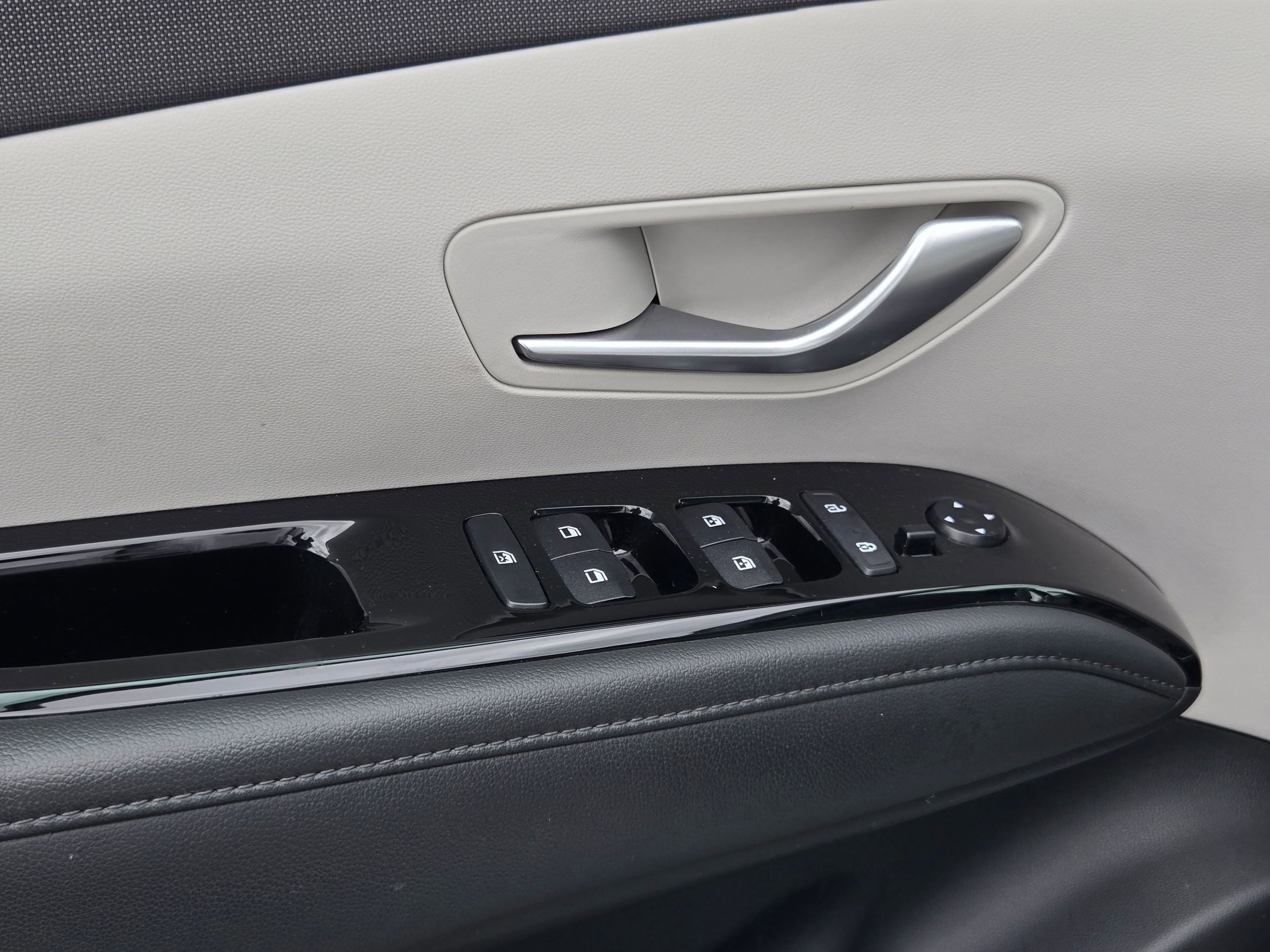 Used 2022 Hyundai Tucson Limited image 21