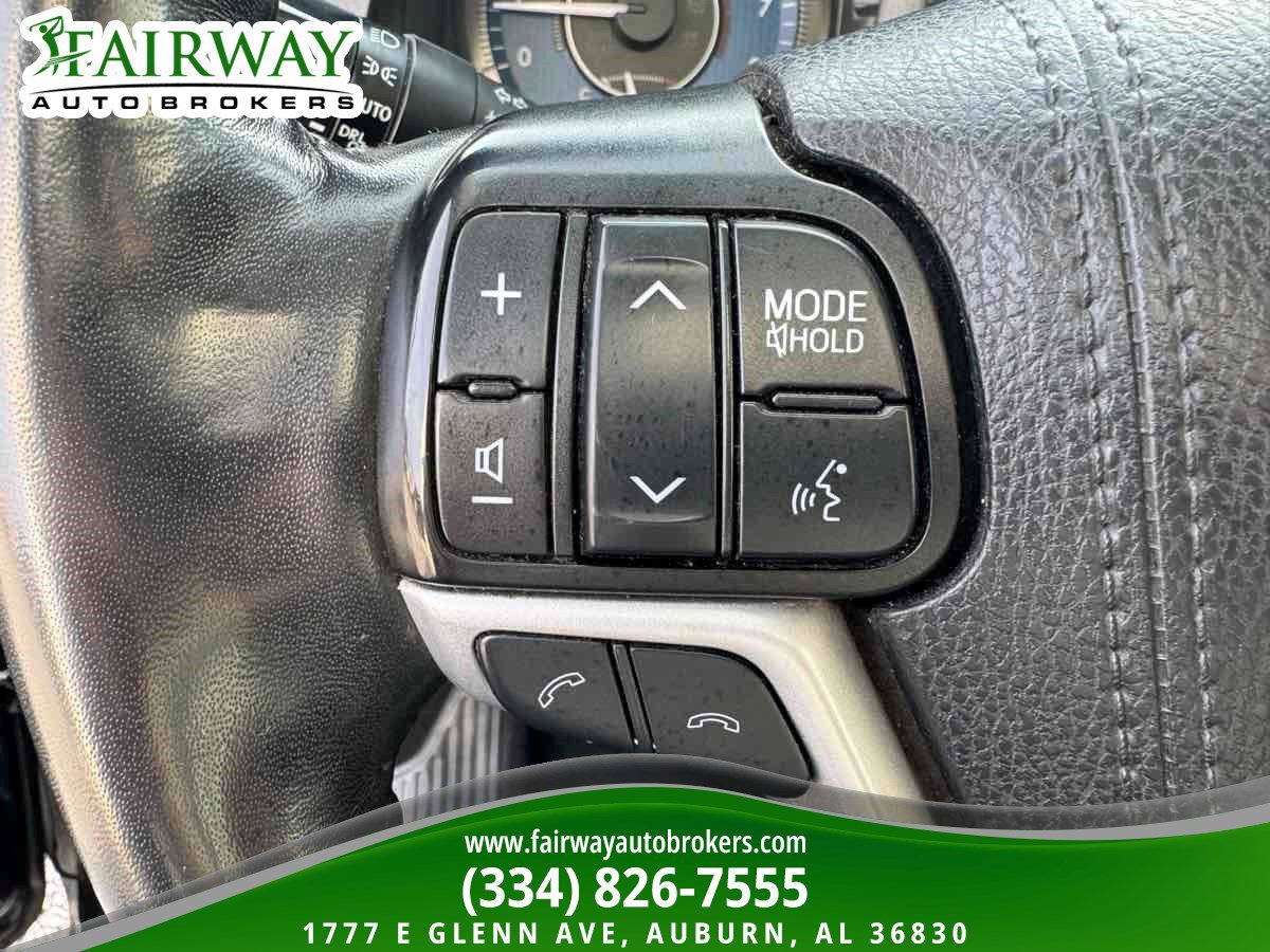 Used 2020 Toyota Sienna Limited Premium w/ Carpet Mat Package AWD/4WD image 19