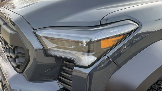 Used 2024 Toyota Tacoma Trailhunter image 4