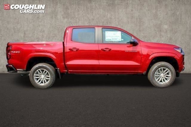 Used 2024 Chevrolet Colorado LT w/ LT Convenience Package AWD/4WD image 7