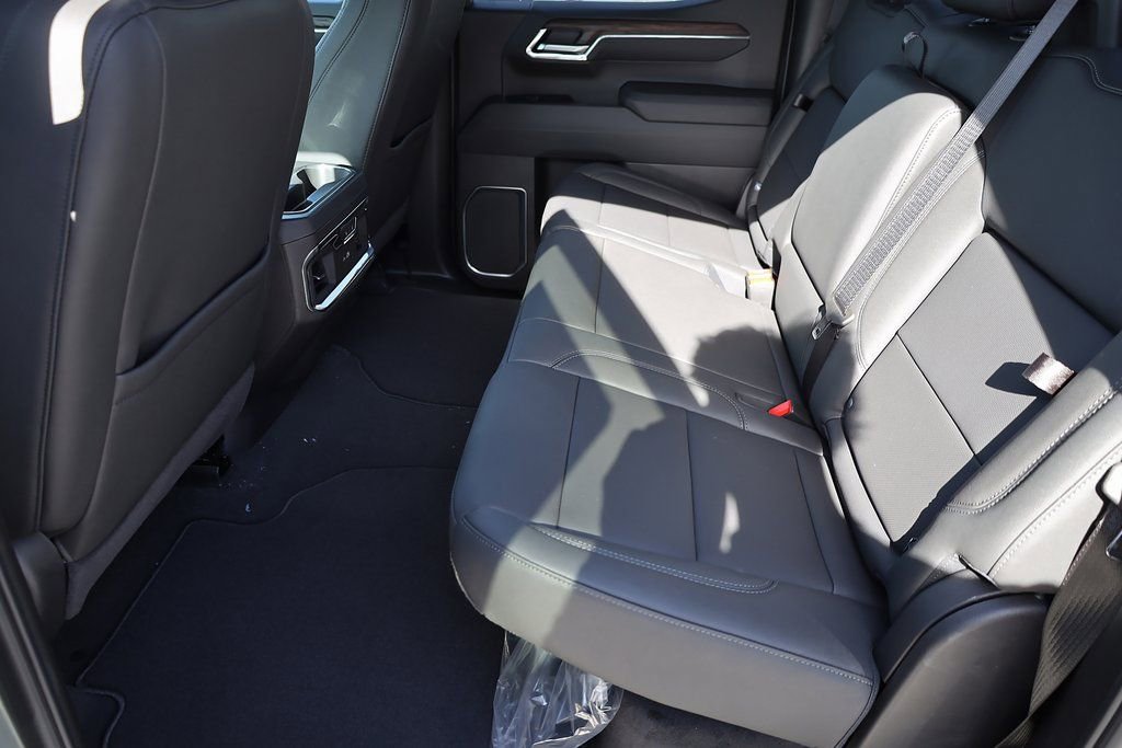 New 2026 GMC Sierra 1500 SLT w/ SLT Premium Plus Package image 17